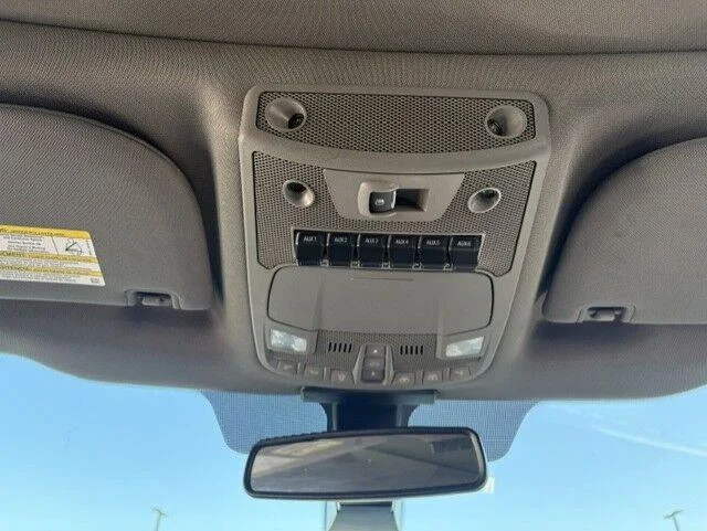 Used 2019 Magnetic Ford LARIAT image 16