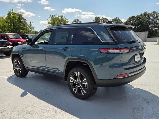 New 2027 Steel Blue Paint Jeep Limited image 6