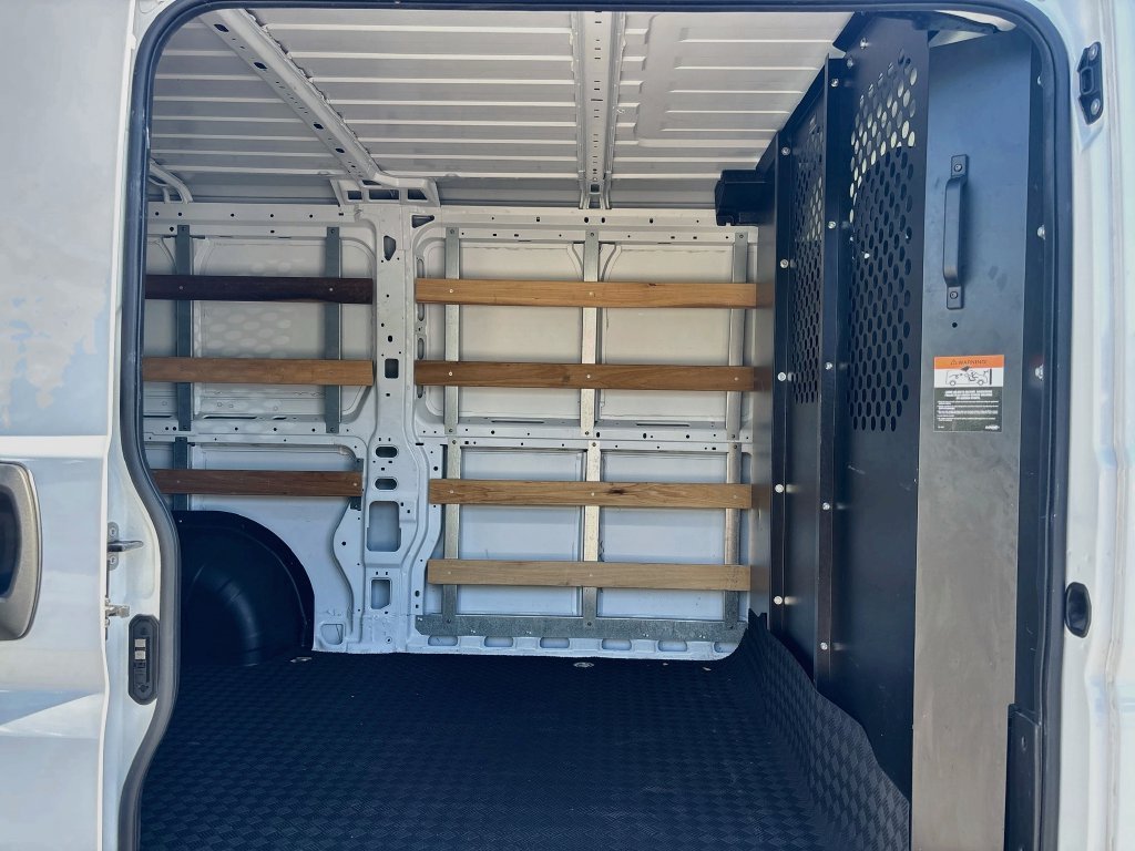 Used 2025 White Ram Base image 11