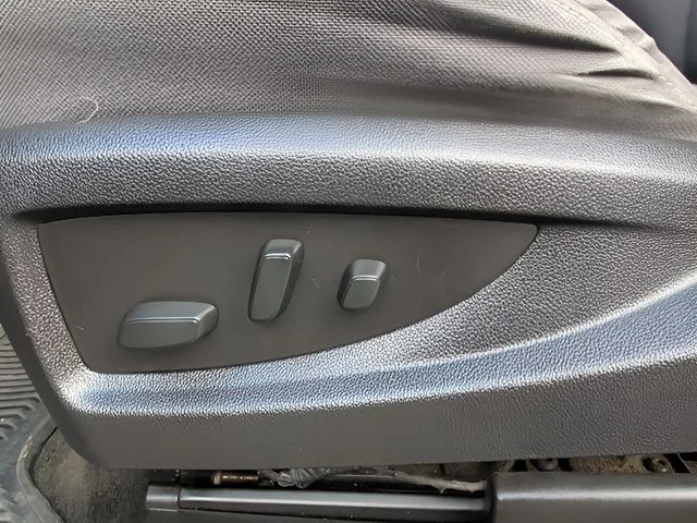 Used 2017 Gray GMC SLE image 12