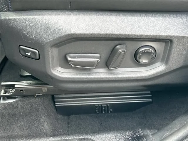 2023 Toyota Sequoia Platinum - Photo 23