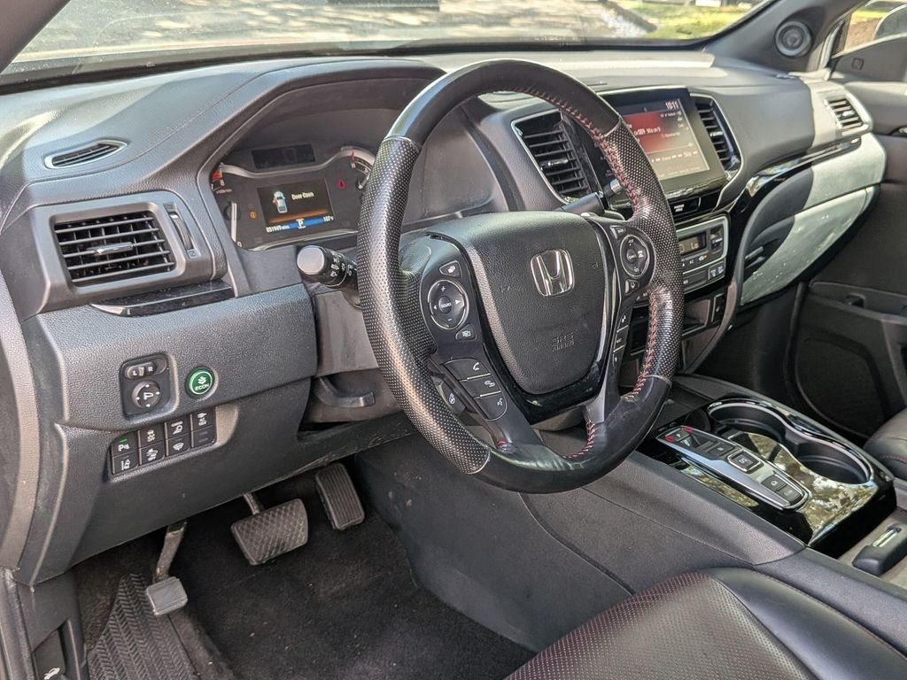 Used 2023  Honda Black Edition image 33