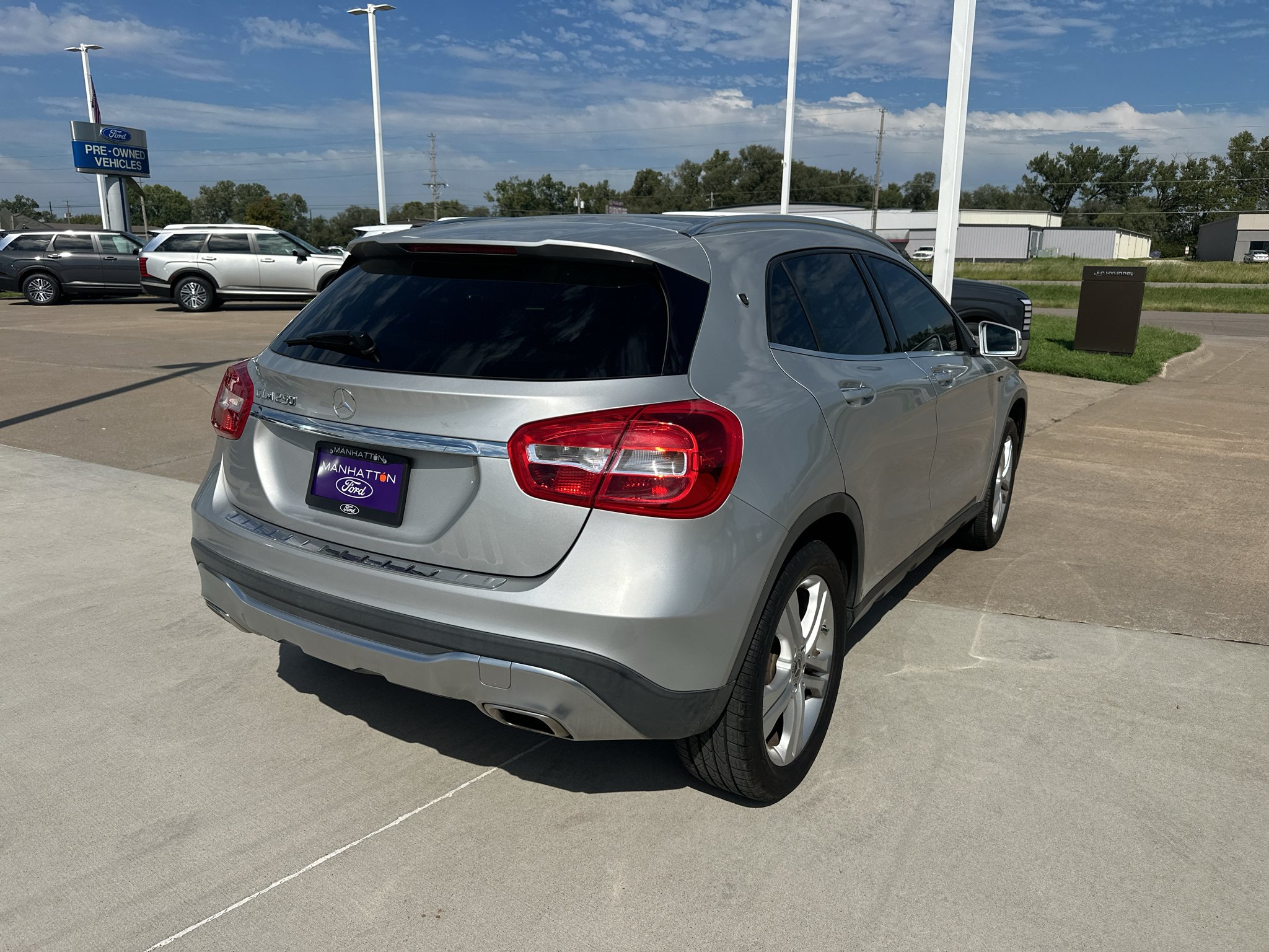 Used 2018 Polar Silver Metallic Mercedes-Benz 250 image 10