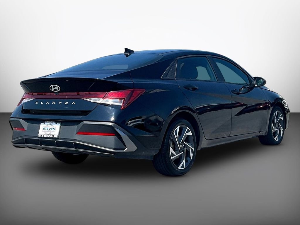 Certified Used 2025 Black Hyundai SEL Sport image 6