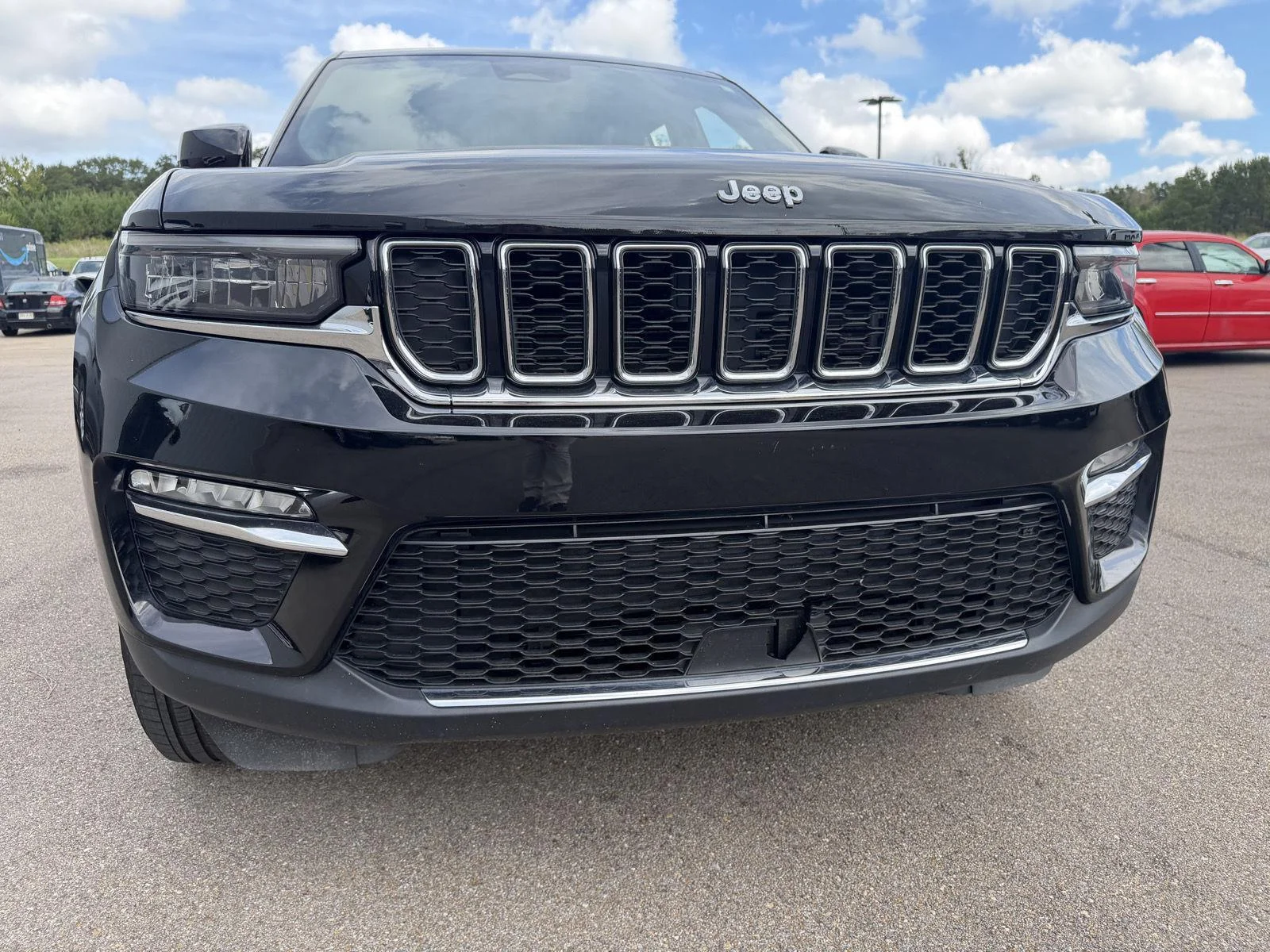 Used 2023 Diamond Black Crystal Pearlcoat Jeep Limited image 24