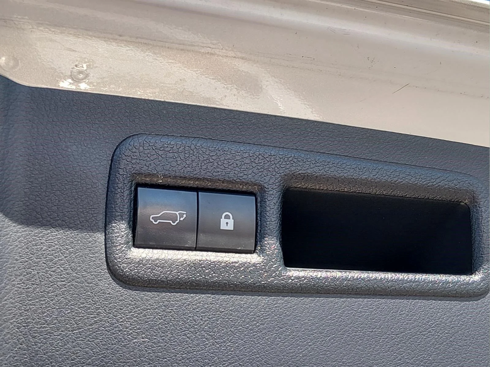 Used 2018 Eminent White Pearl Lexus Base image 23