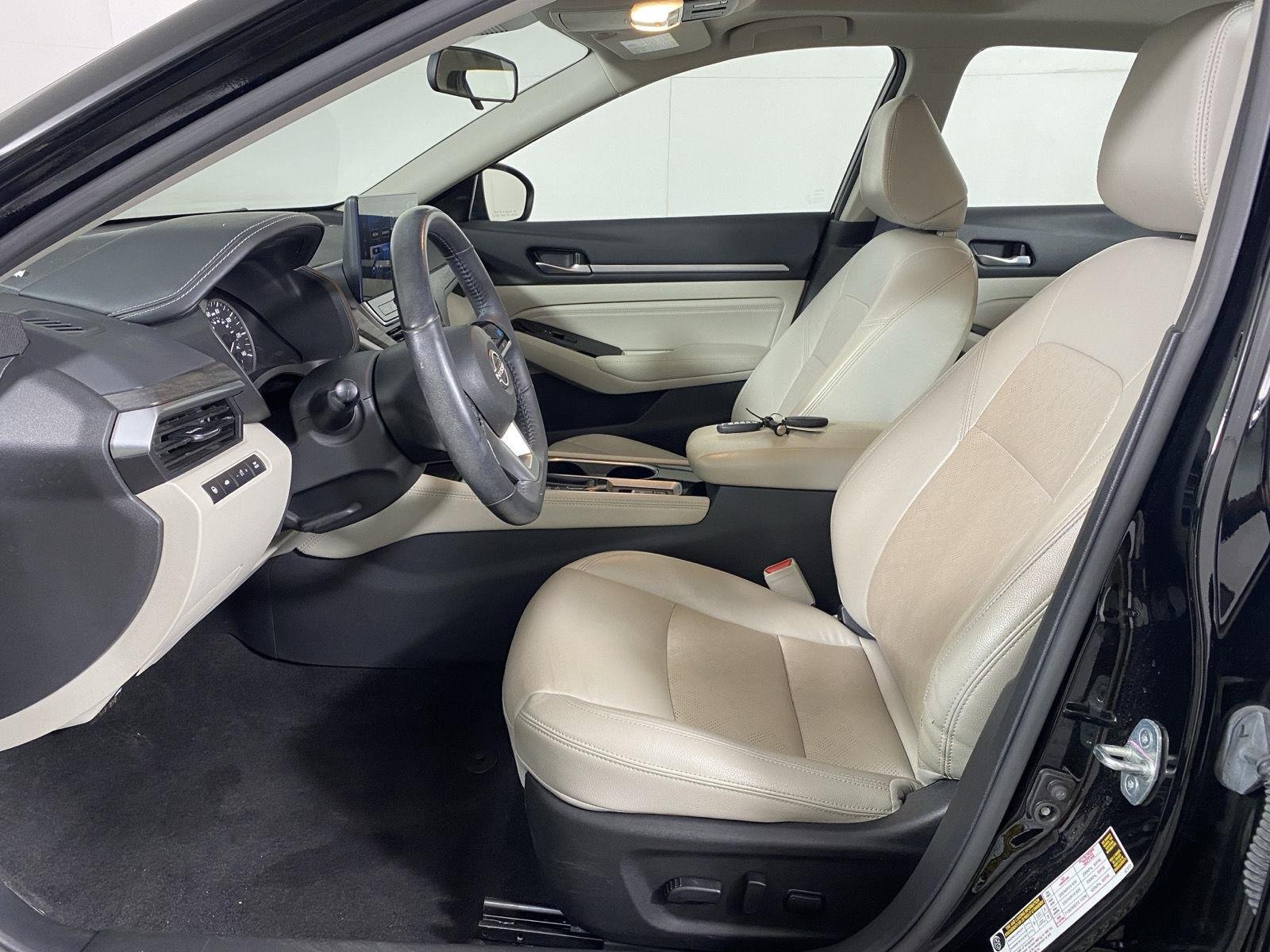 Used 2023 Super Black Nissan 2.5 SL image 12