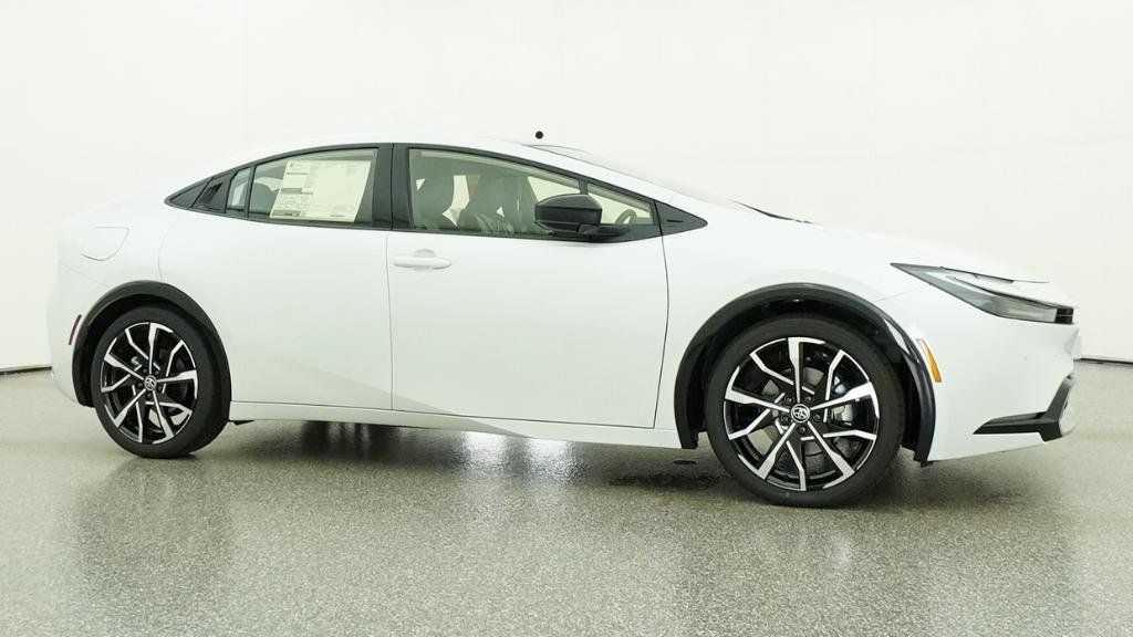 New 2026 Wind Chill Pearl Toyota XSE image 16