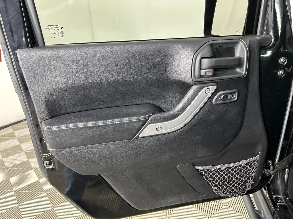 Used 2017 Black Jeep Unlimited Rubicon image 11