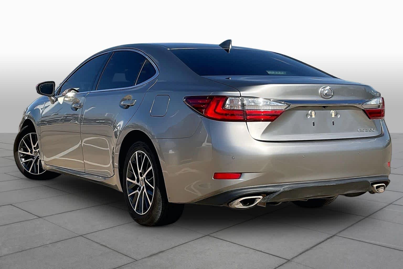 Used 2017 Atomic Silver Lexus  image 10