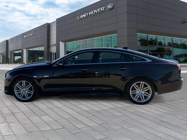 Used 2019 Santorini Black Metallic Jaguar R-Sport image 2