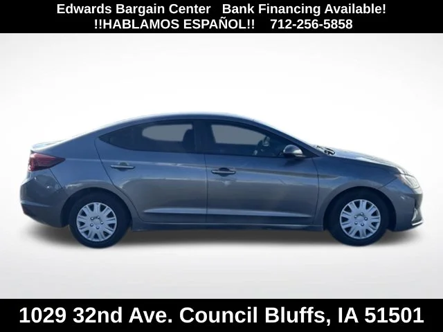 Used 2019 Gray Hyundai SE image 8