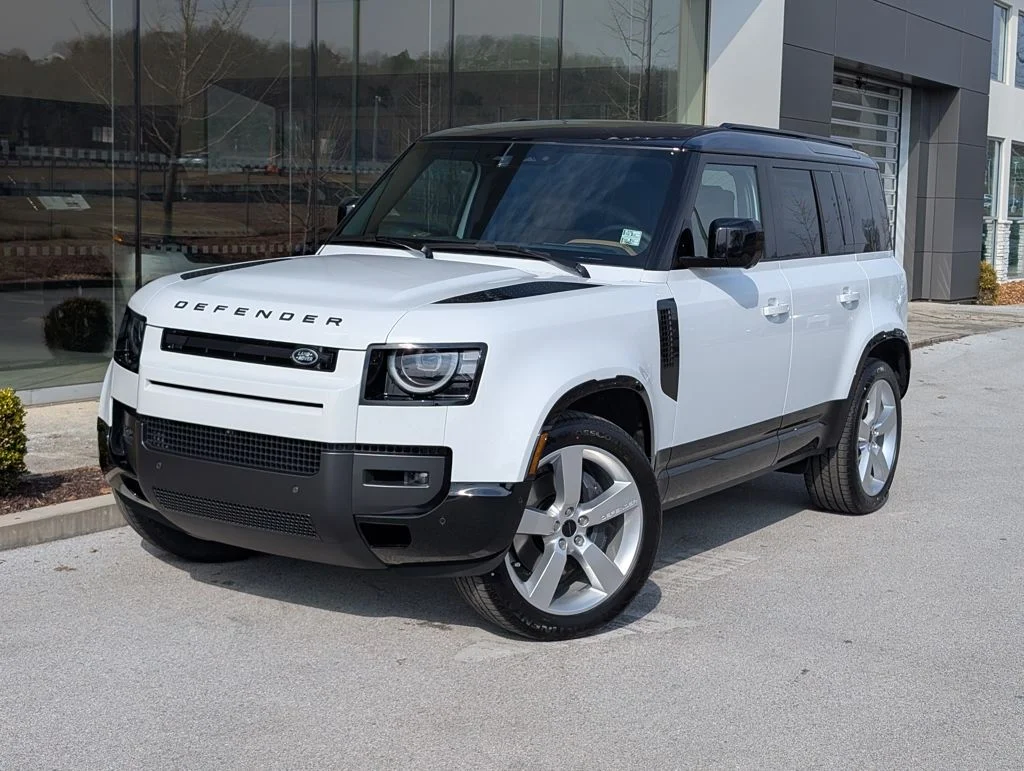 2026 Land Rover Defender 110 X-Dynamic SE P400's photo