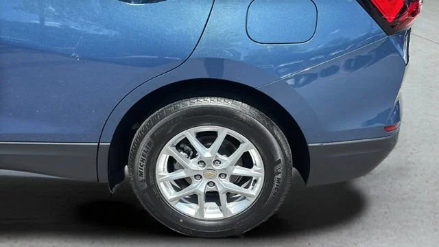 Used 2024 Lakeshore Blue Metallic Chevrolet LT image 32