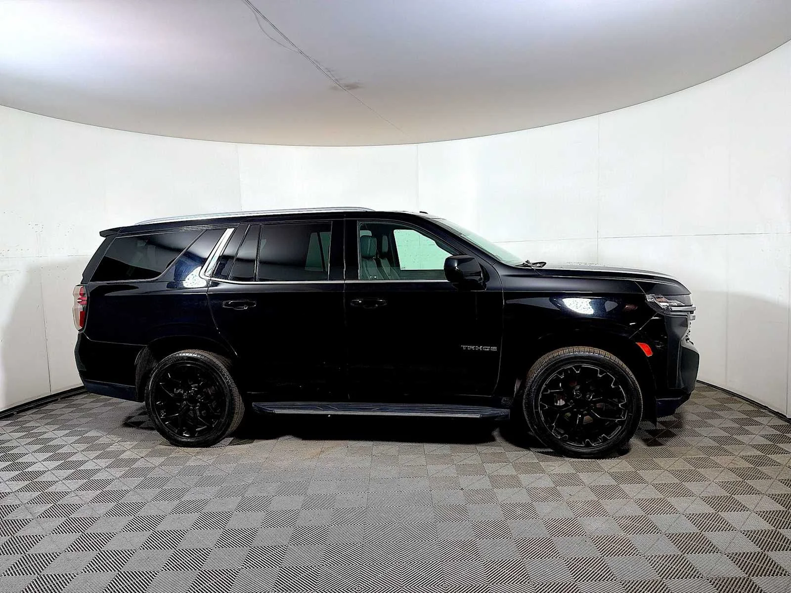 Used 2021 Black Chevrolet LT image 7