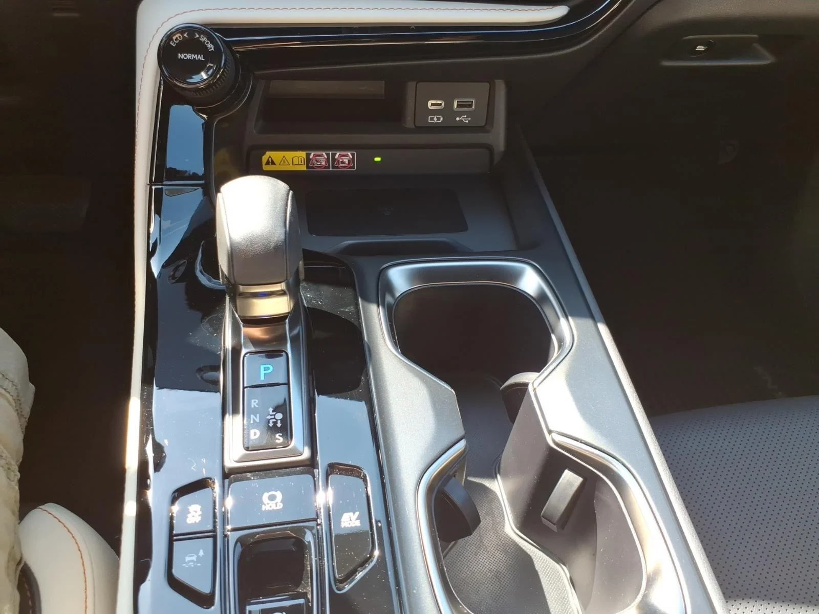 Used 2022 Atomic Silver Lexus NX 350h Premium image 22