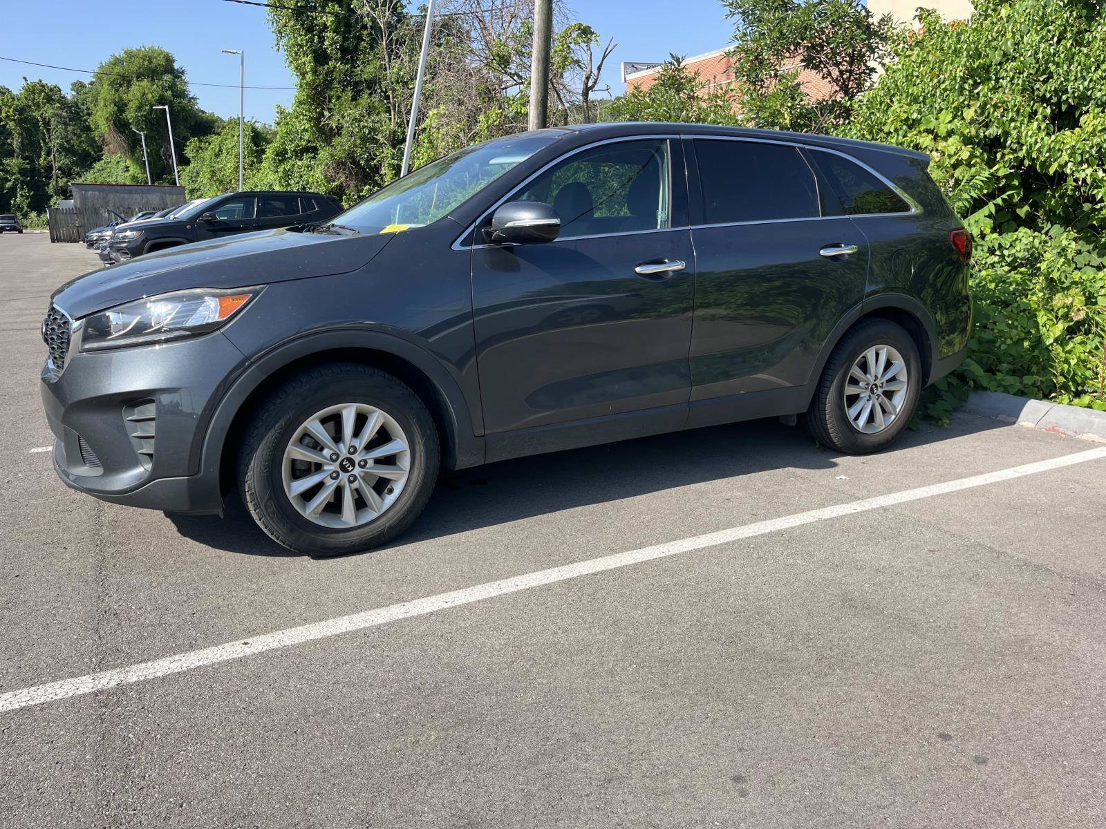 Used 2020 Gravity Grey Kia LX V6 image 3