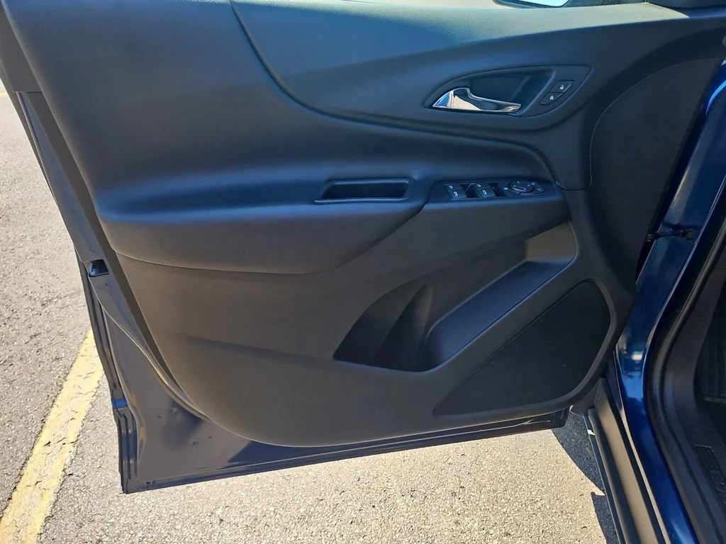 Used 2019 PACIFIC BLUE METALLIC Chevrolet LT image 19