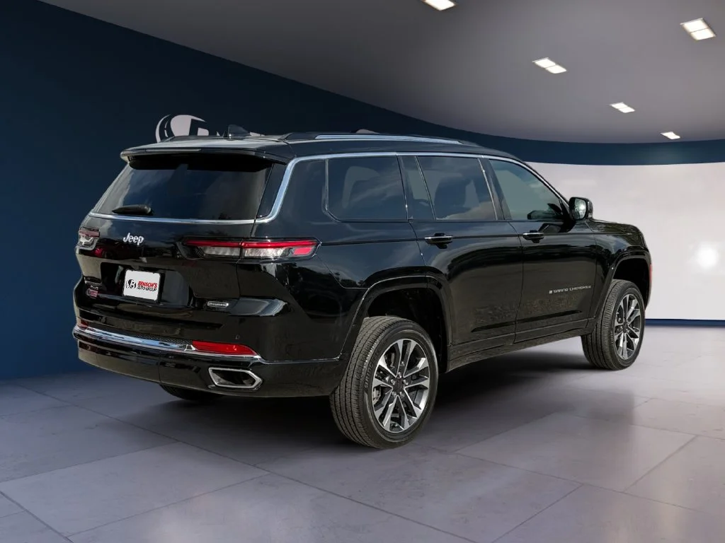 Used 2023 Black Jeep Overland image 5