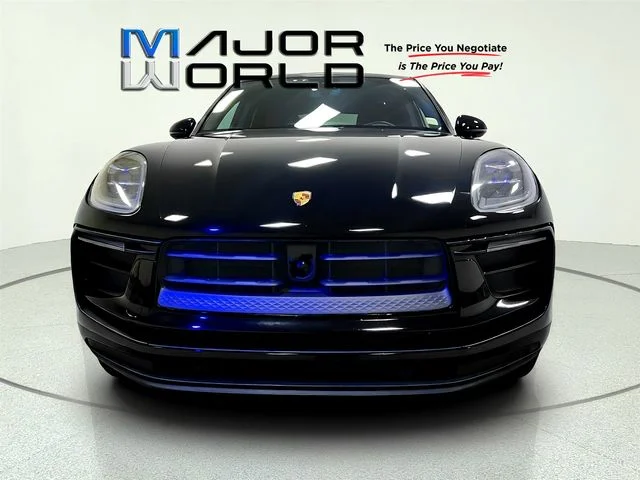 Used 2023 Black Porsche Base image 3