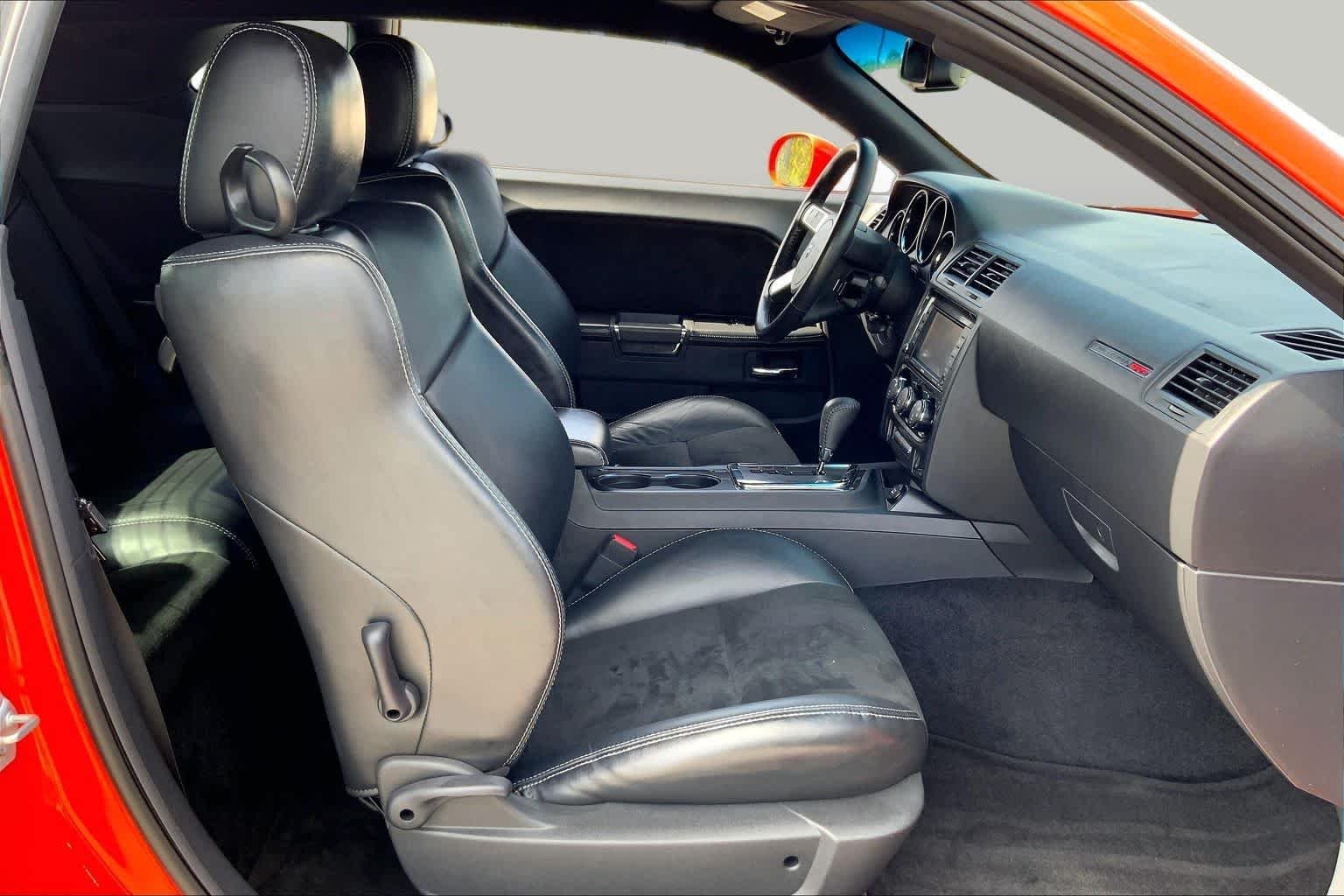 Used 2009 Hemi Orange Pearl Dodge SRT8 image 8