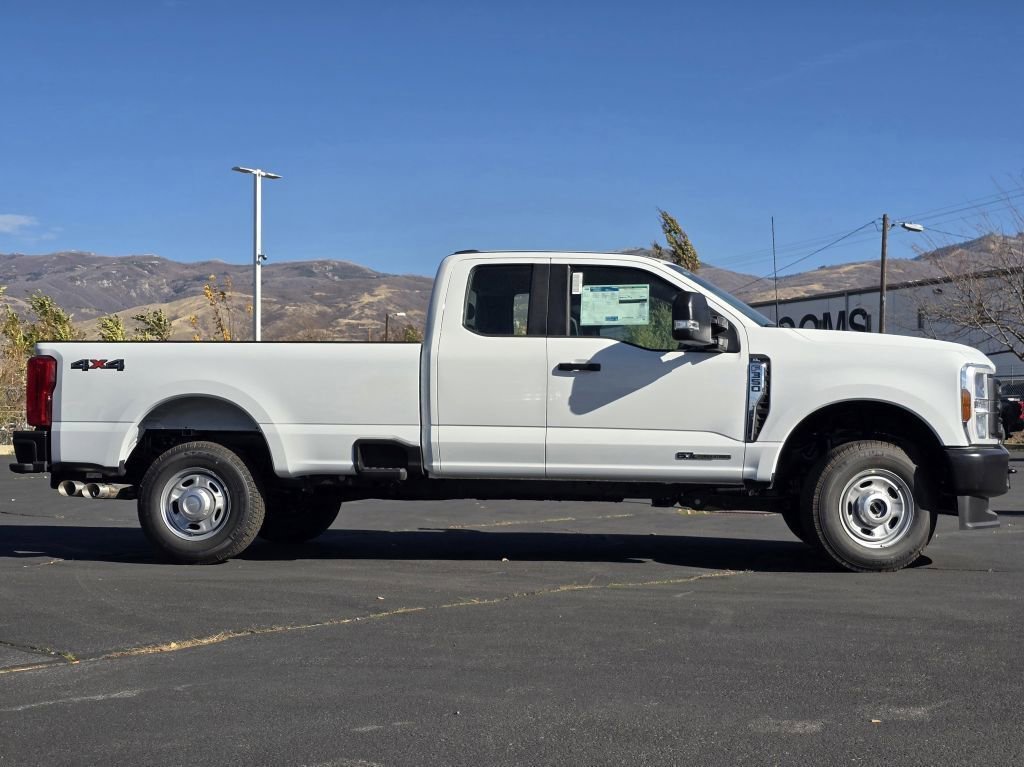New 2026 Oxford White Ford XL image 24