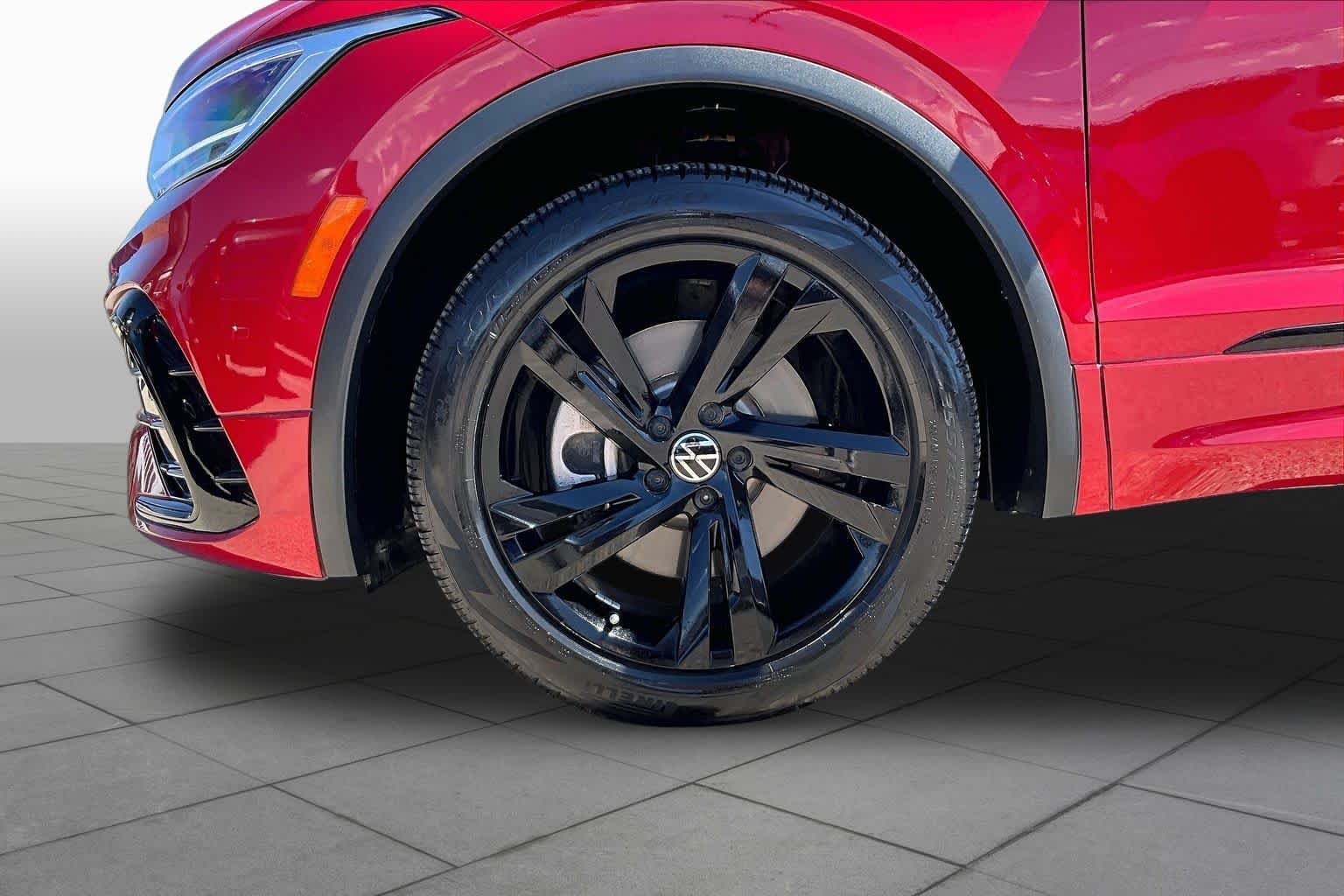 Used 2024 Kings Red Metallic Volkswagen SE R-Line Black image 11