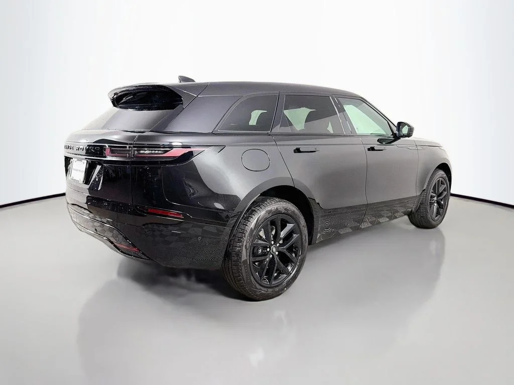 New 2026 Santorini Black Land Rover P250 Base image 5