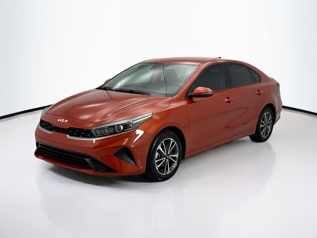2023 Kia Forte LXS AT's photo