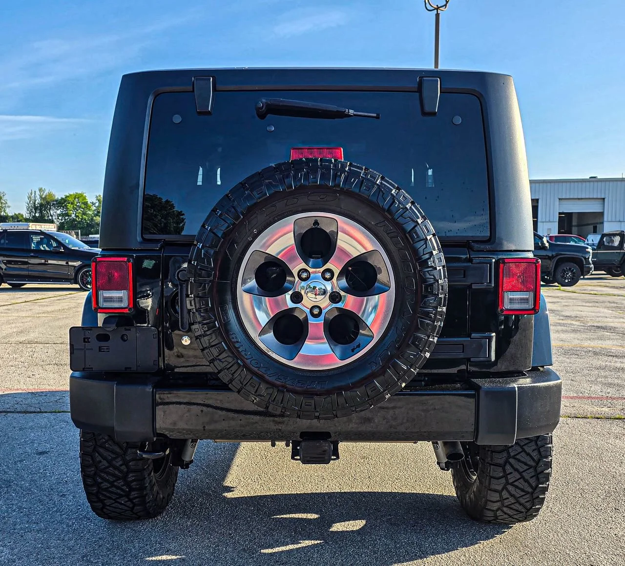 Used 2016 Black Jeep Sahara image 4