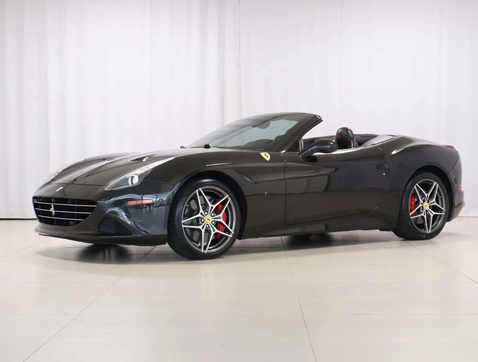 2016 Ferrari California -'s photo