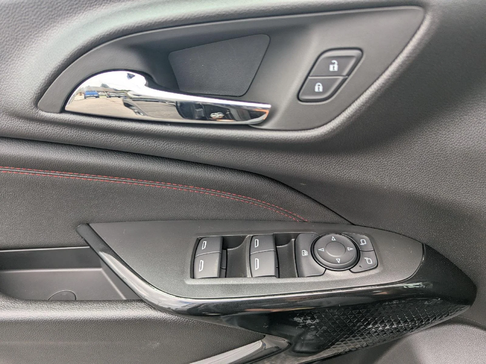2026 Chevrolet Trax RS - Photo 43