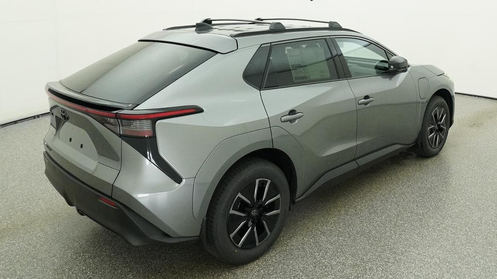 New 2026 Heavy Metal Toyota XLE image 18
