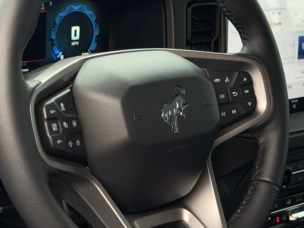 Used 2025 Blue Ford Badlands image 16