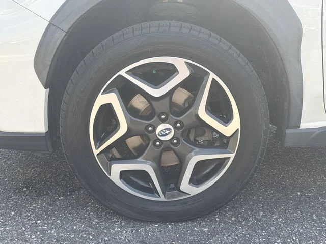 Used 2018 White Subaru 2.0i Limited image 10