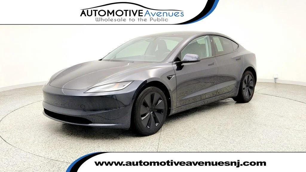 Used 2025 Stealth Grey Tesla Long Range AWD image 1