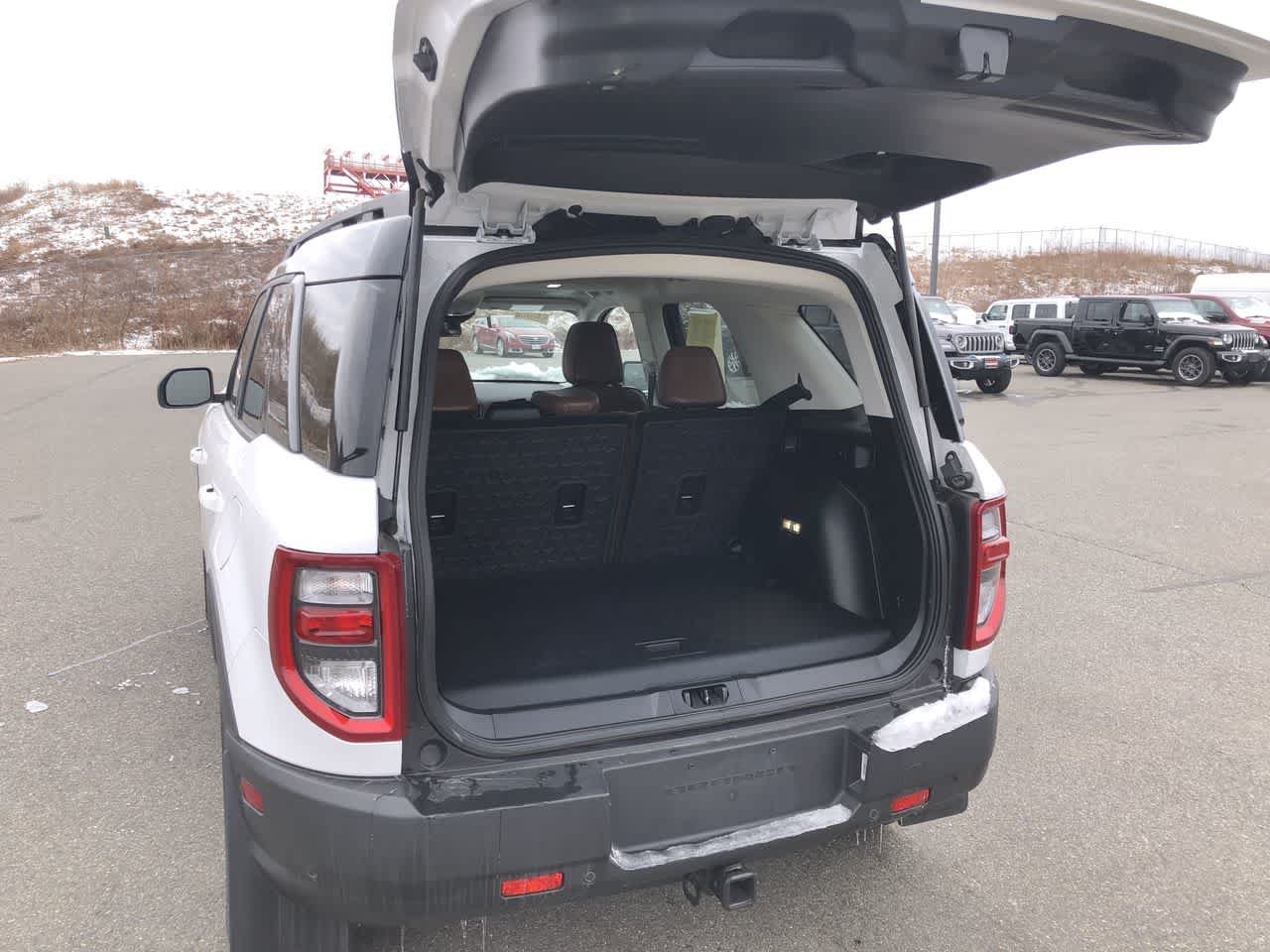 Used 2022 Oxford White Ford Outer Banks image 9