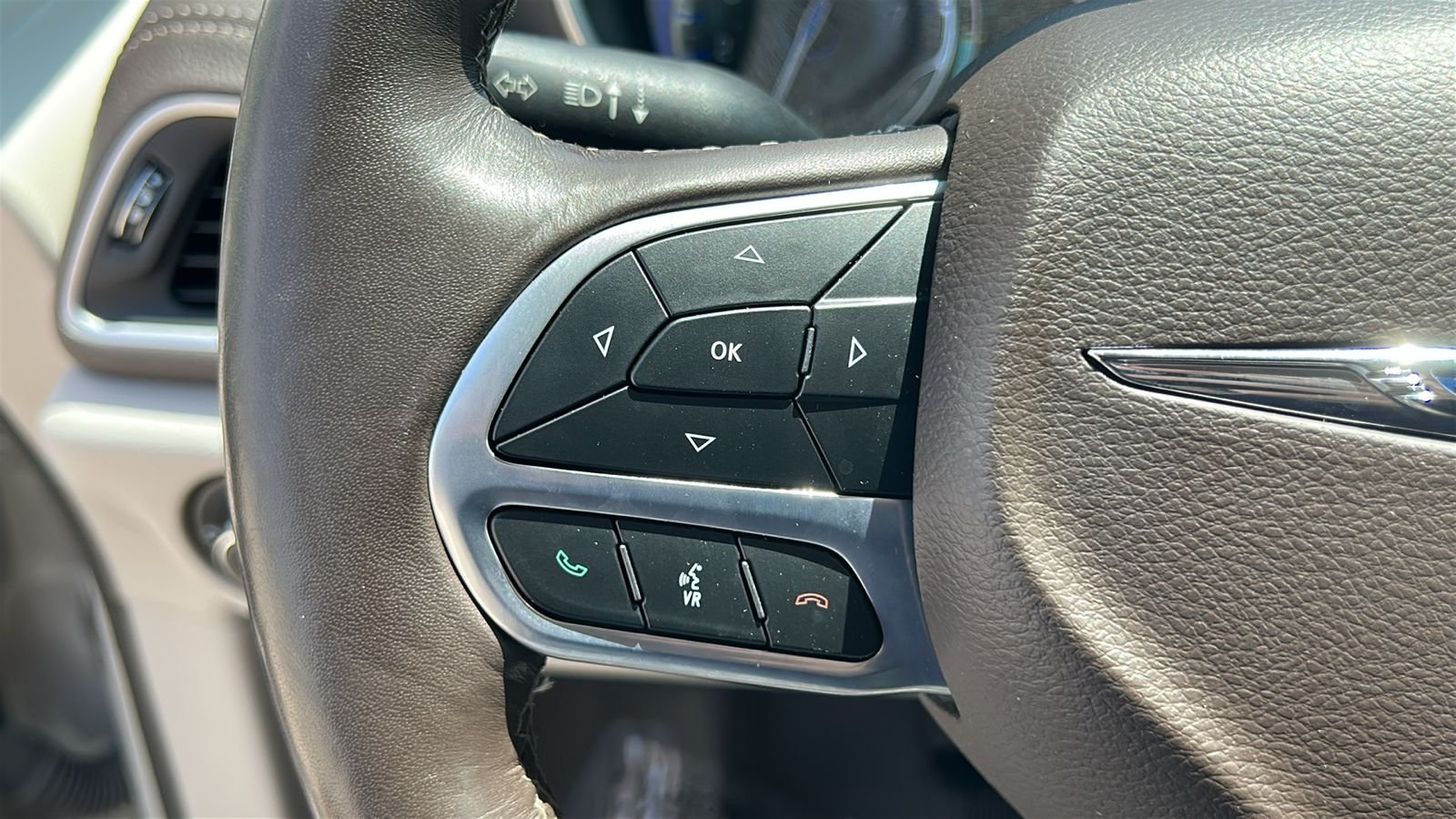 Used 2021 White Chrysler Touring L image 27