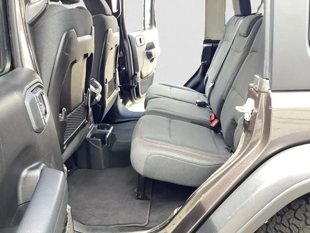 Certified Used 2025 Granite Crystal Met Jeep Rubicon image 13