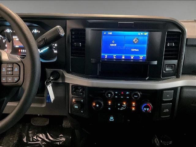 New 2026 Agate Black Metallic Ford XLT image 30
