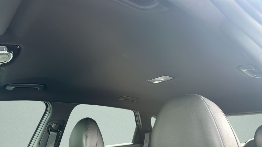 Used 2025 Silver Hyundai XRT image 19