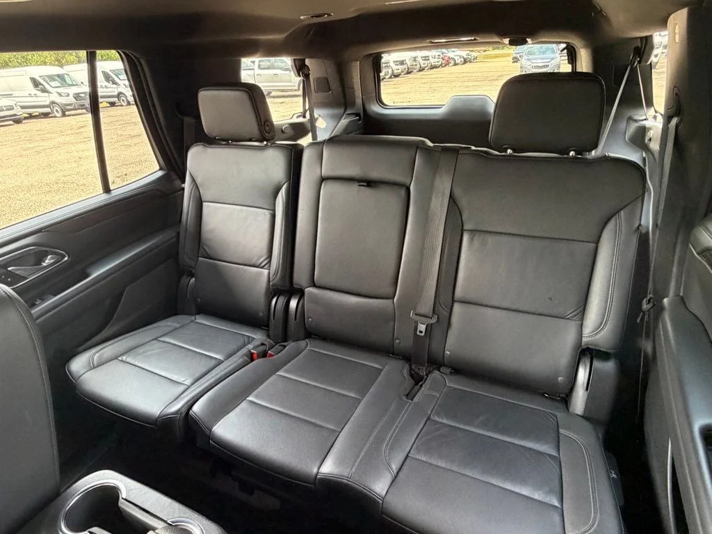 Used 2024 Summit White Chevrolet LT image 13