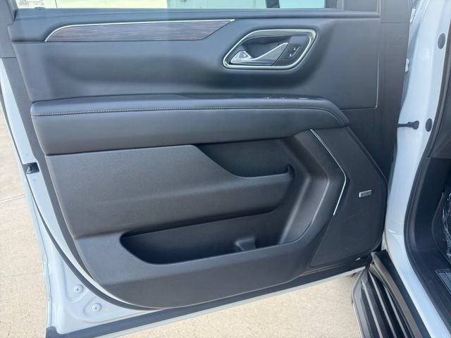 Used 2023 Summit White Chevrolet LT image 4