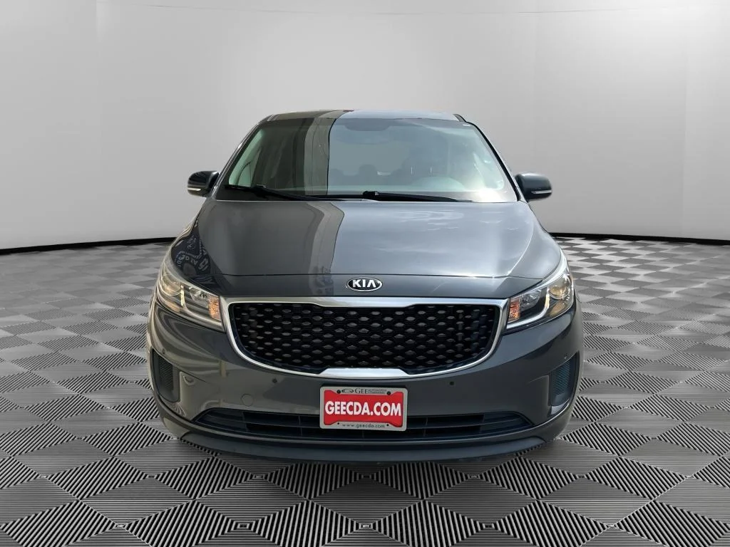 Used 2018 Kia Sedona LX with VIN KNDMB5C16J6408384 for sale in Coeur d'Alene, ID
