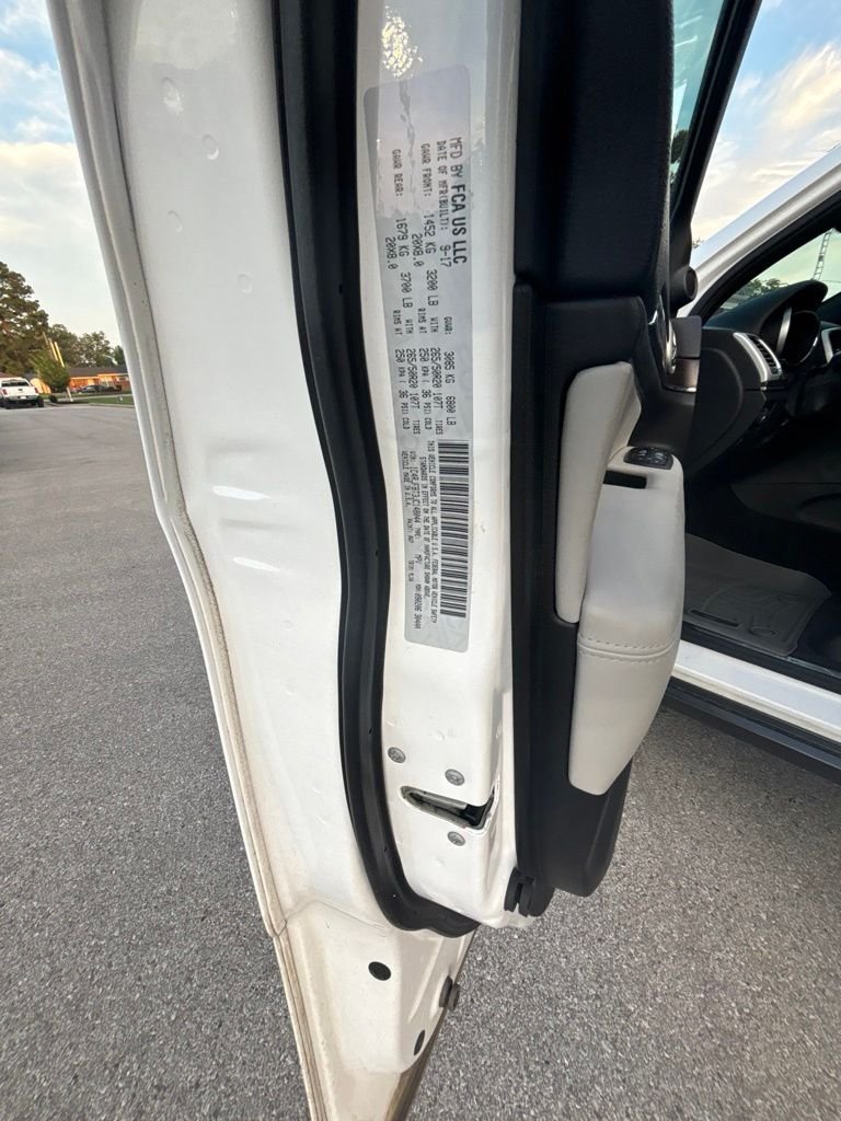 Used 2018 White Jeep Limited image 42