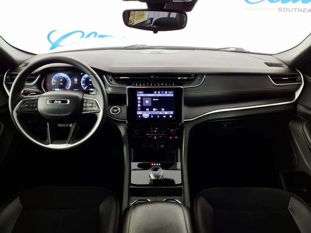 Used 2024 White Jeep Altitude X image 14