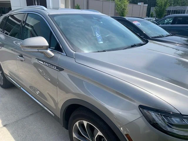 Used 2023 Beige Lincoln Reserve image 2