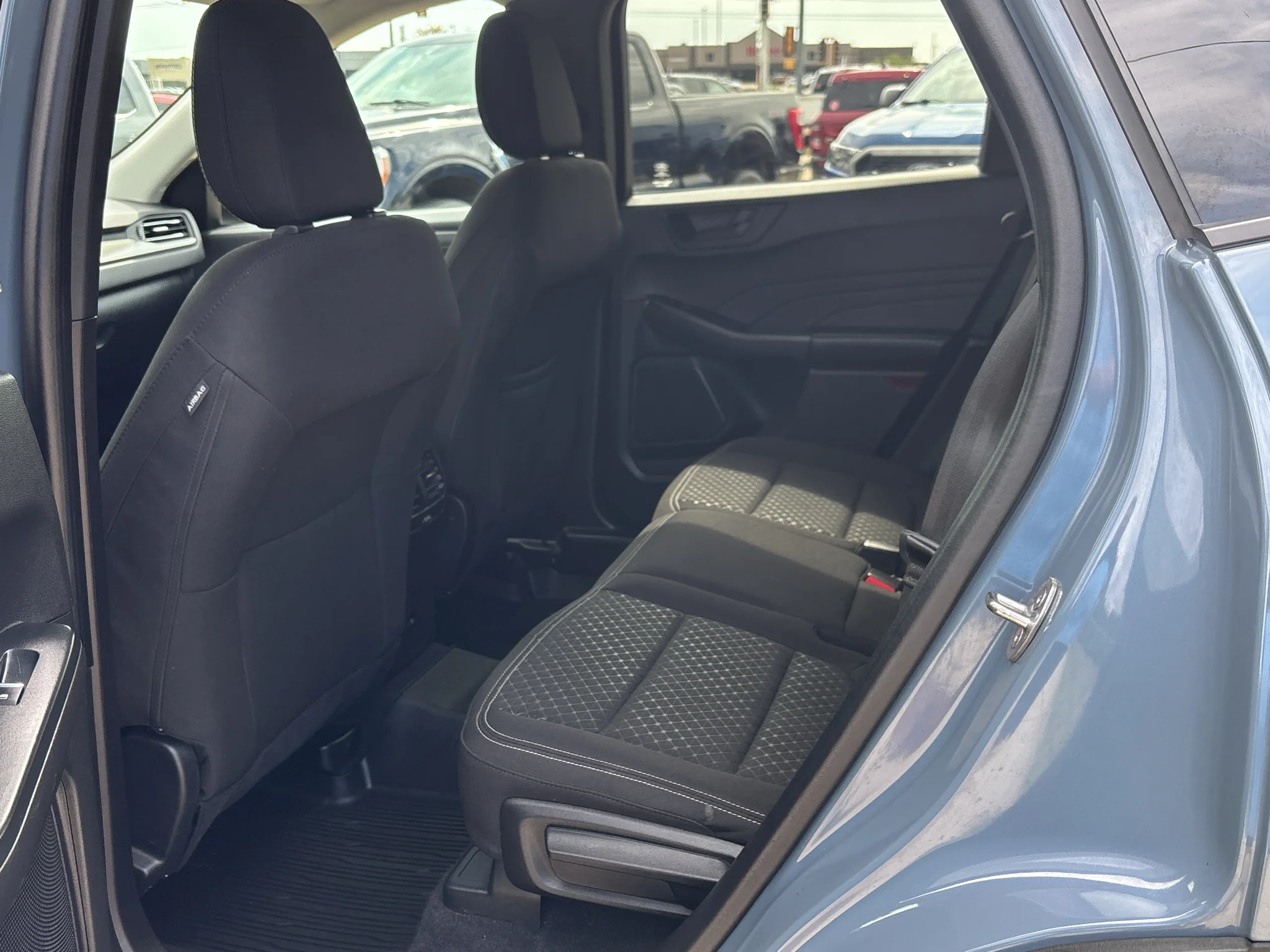 Used 2023 Vapor Blue Metallic Ford Active image 10