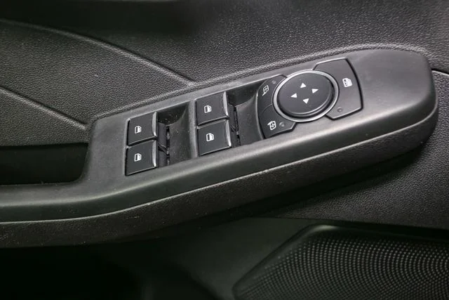 Used 2022 Blue Ford SEL image 35