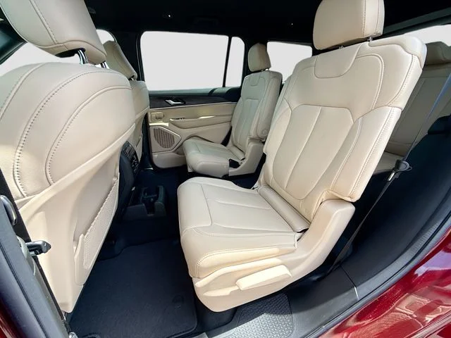 New 2026 Velvet Red Pearl-Coat Exterior Paint Jeep Limited image 18